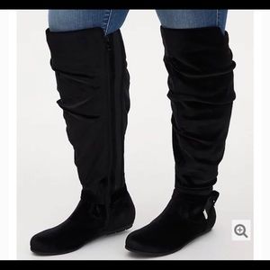 TORRID NIB BLK VELVET OVER-THE-KNEE BOOT size 8.5